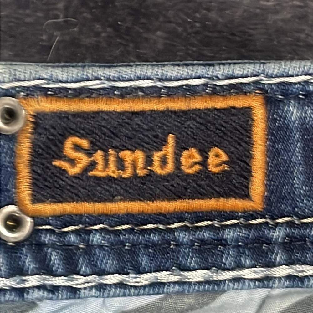 Buckle Jeans super cute
